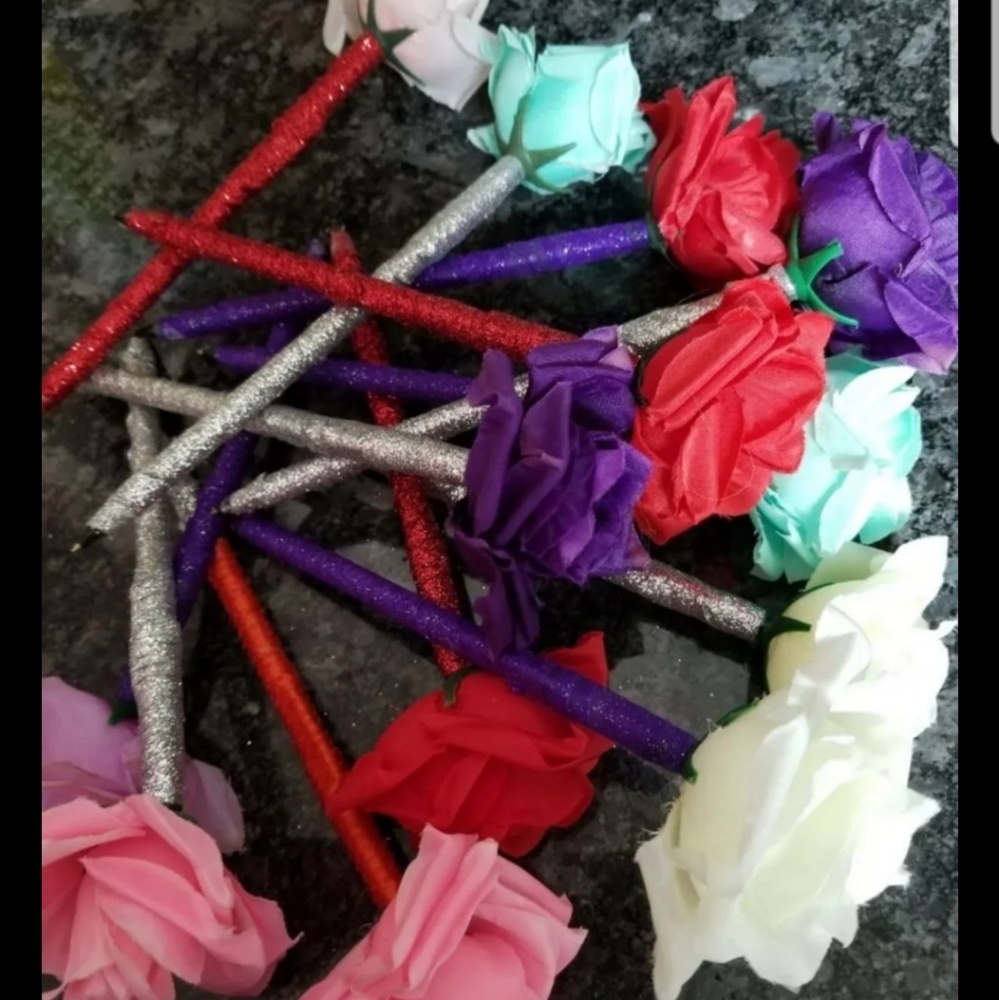 (6) plain rose pens
Made by December 
Not scented